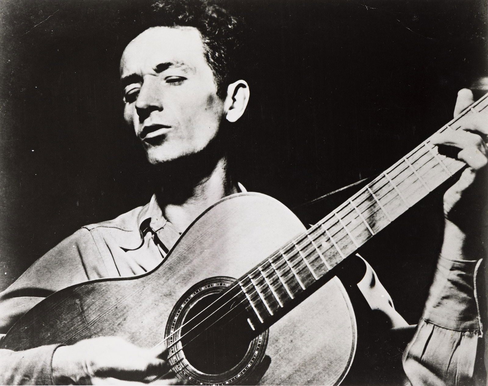 Otto Bettmann. Portrait of folksinger Woody Guthrie. Circa 1940; printed 1970s. (1 of 1)