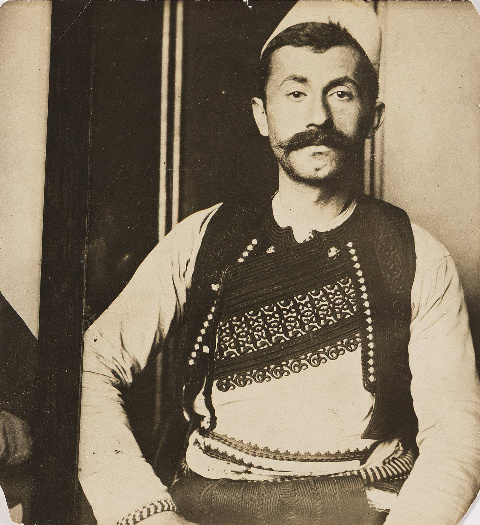 Augustus Sherman, A selection of 8 photographs of immigrants arriving at Ellis Island, circa (1 of 5)