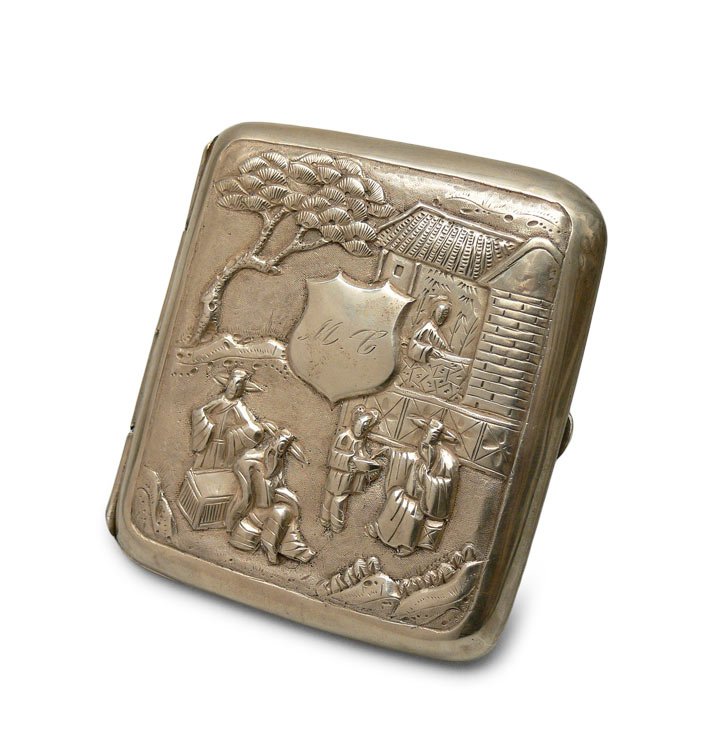 Cigarette-case, China,beginning of 20th c.: silver; decorated with genre scene and landscape with bamboo; hallmarks inside; weight 85 g, 8.5 x 7.5 cm