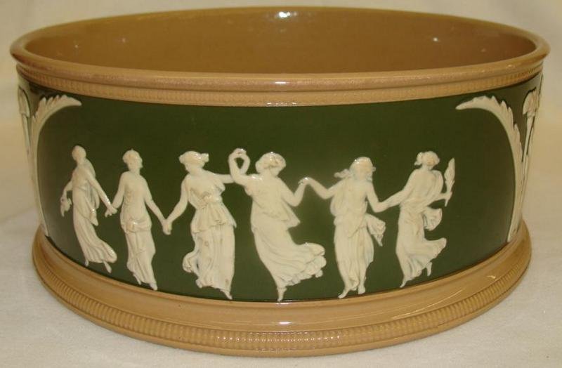 Copeland Spode Bowl with Classical Greek Figures Around: Copeland Spode Bowl with Classical Greek Figures Around Exterior. Brown High Gloss Interior & Green Exterior; 9" Diameter. Auction Estimate $50-100.