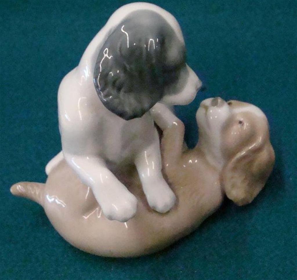 Nao by Lladro Figurine of Two Adorable Puppies Playing. Oct 26, 2013