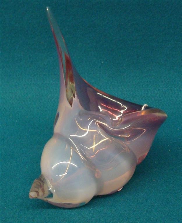 Murano Art Glass Sommerso Shell Shaped Sculpture in a: Murano Art Glass Sommerso Shell Shaped Sculpture in a Pink Opalescent Color; Barbini. Auction Estimate $50-100.