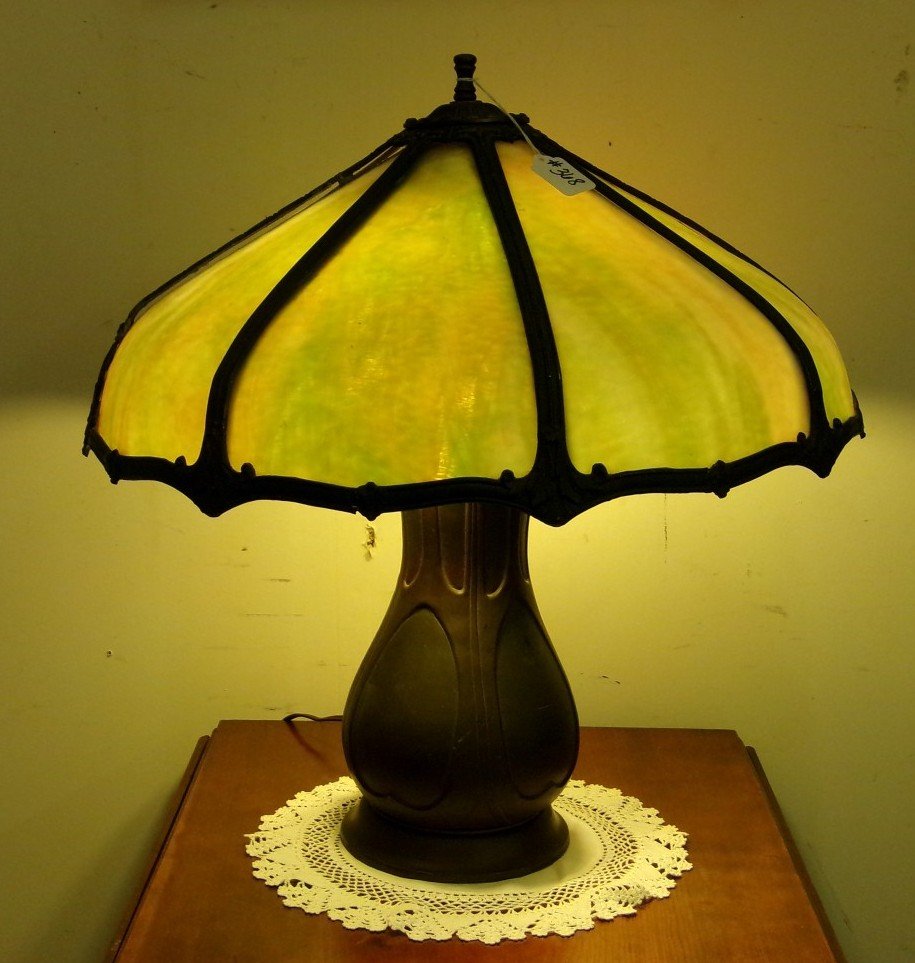 Antique Stained Glass Lamp With 8 Panels On Shade;