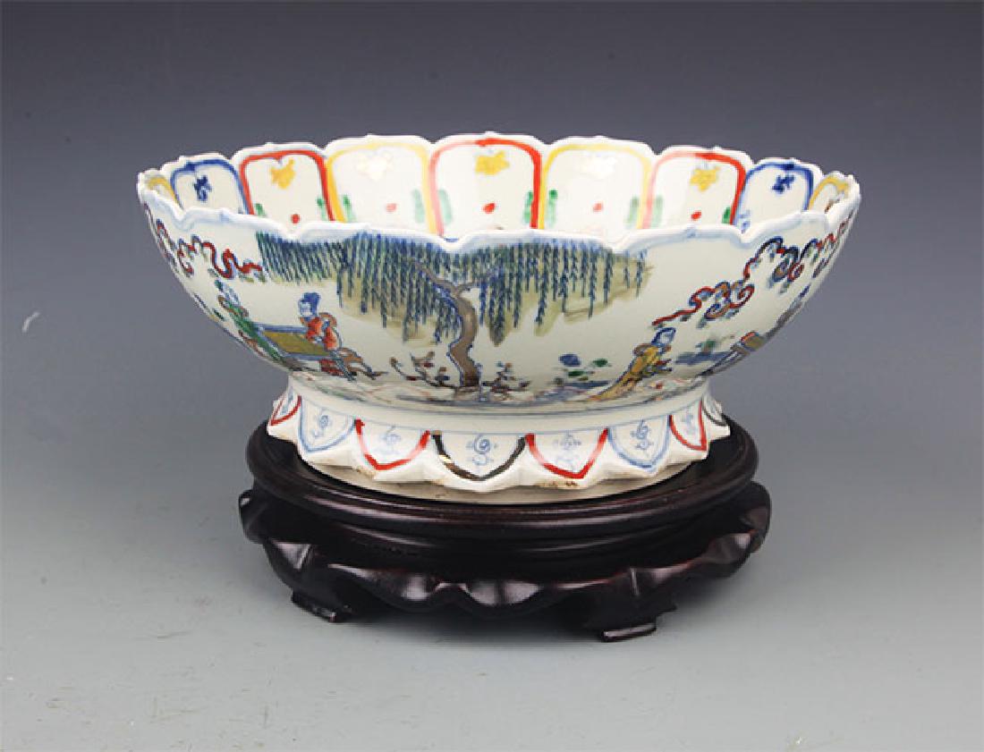 A FINE FAMILLE-VERTE PAINTED PORCELAIN BOWL: Ming Dynasty, High: 4.18inch x Diameter:11.00 inch