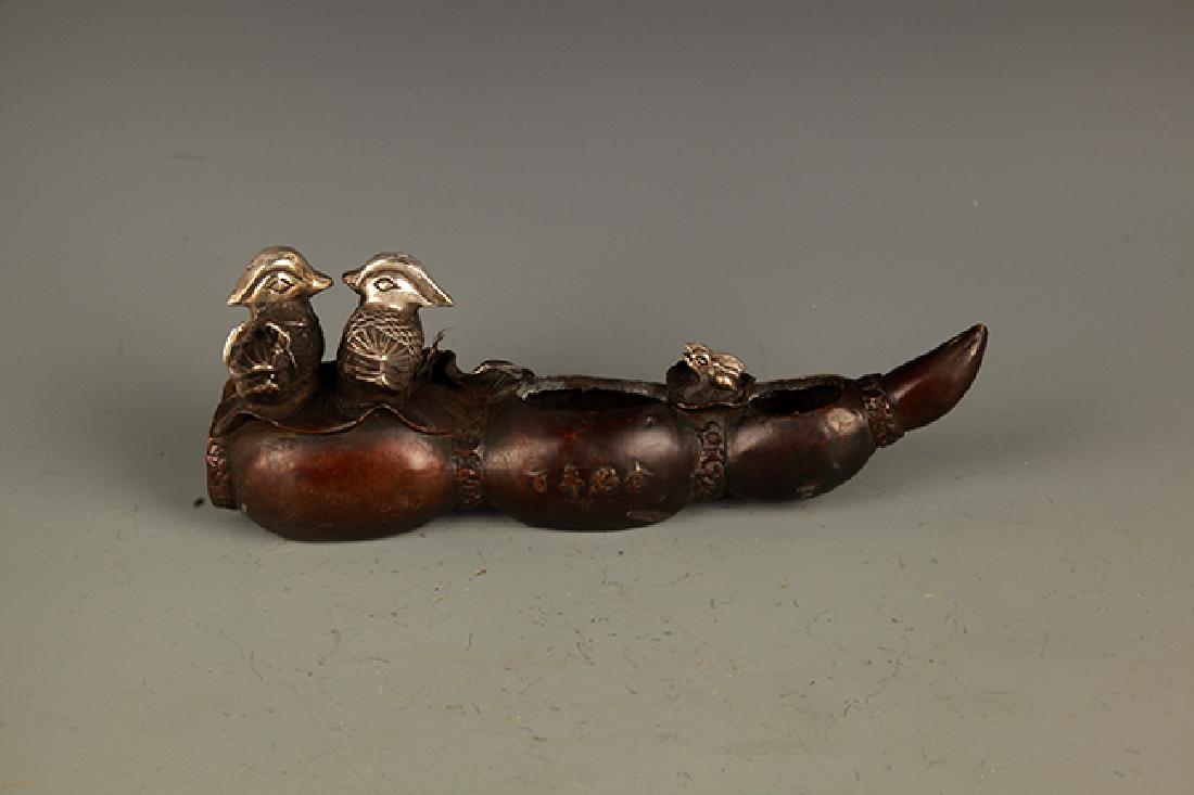 A FINE LOTUS SHAPE BRONZE WATER DROP (1 of 6)