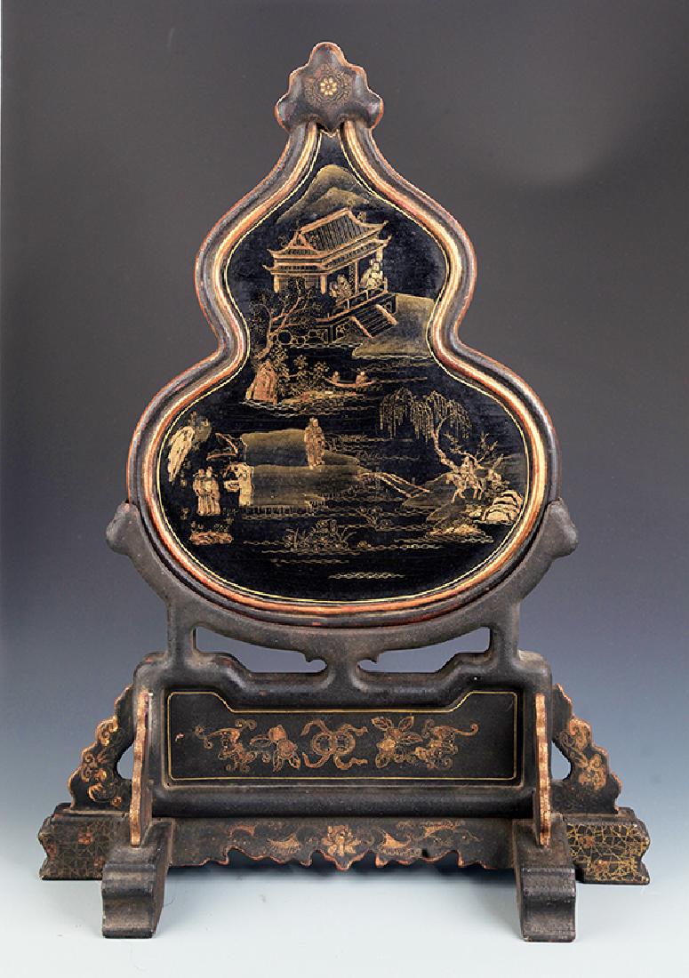 A FINE CUCURBIT GILT-LACQUERED WOOD TABLE SCREEN (1 of 11)