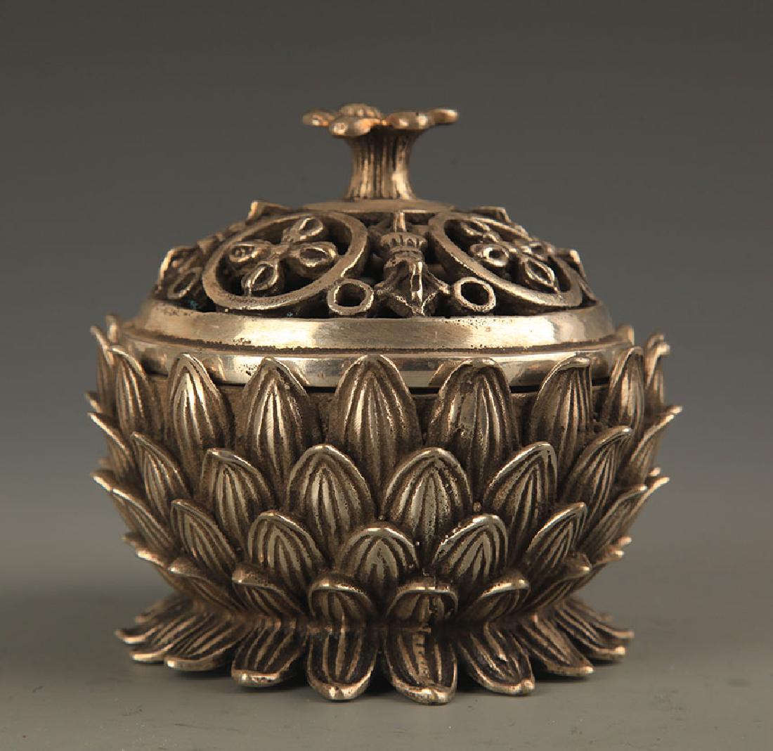 A FINE BRONZE LOTUS FIGURE AROMATHERAPY (1 of 4)