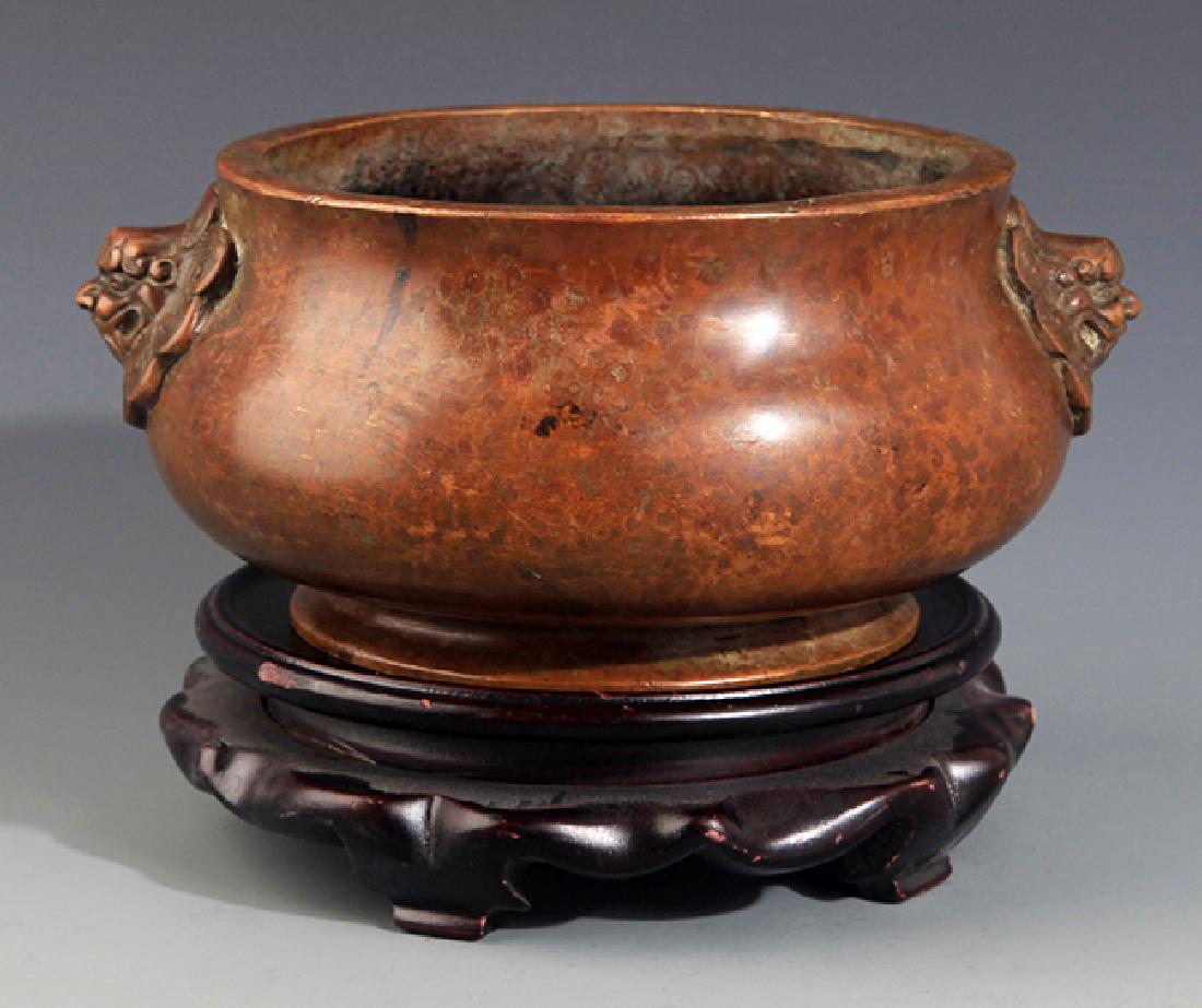 A FINE ANIMAL HANDLE CARVED BRONZE CENSER (1 of 6)