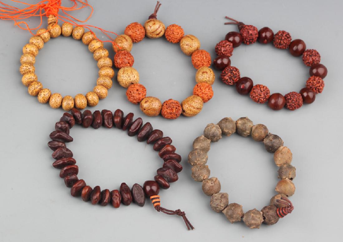GROUP OF PU TI SEED BRACELETS: Modern,Each Bead Diameter: Diameter:0.3 inch