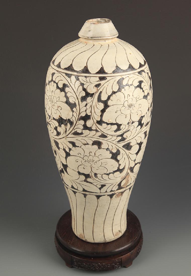 Ci Zhou Kiln White Glaze Peony Flower Pattern Vase (1 of 5)