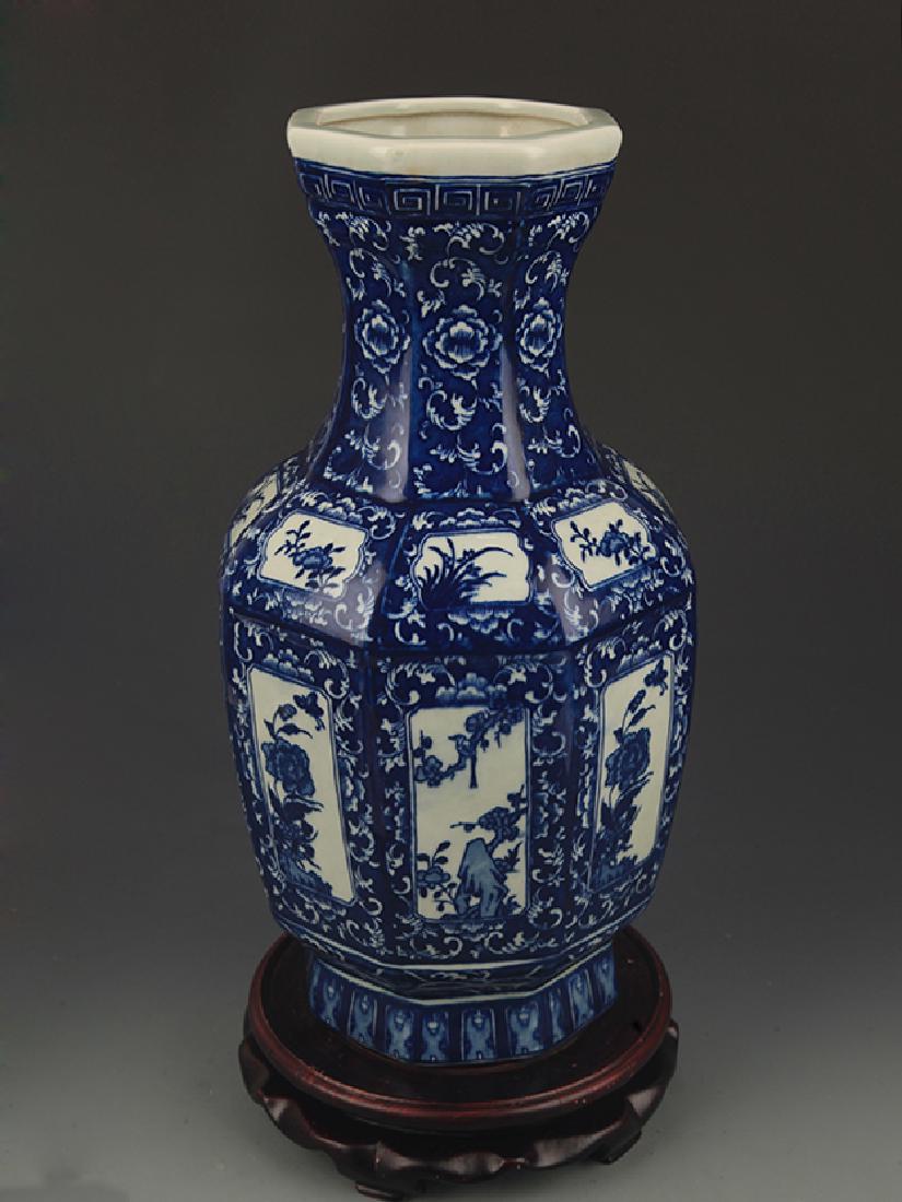 A Blue and White Flower Painted Eight Sided Vase (1 of 5)