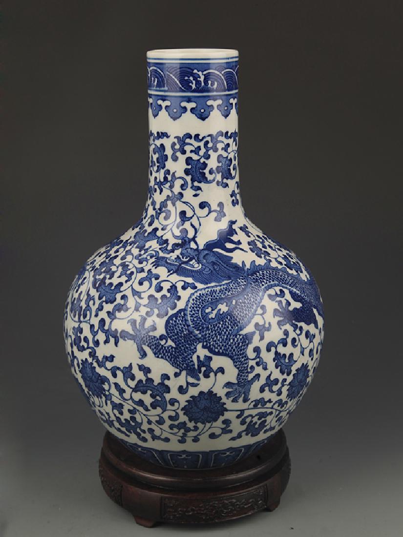 BLUE AND WHITE DRAGON PAINTED GLOBULAR SHAPE VASE (1 of 5)