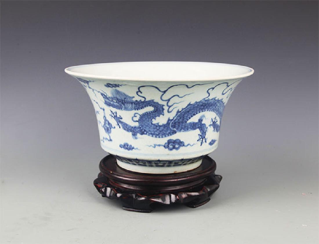 A LARGE BLUE AND WHITE COLOR PORCELAIN POT: Possible Ming Dynasty, High: 5.0 inch x Diameter:10.00 inch