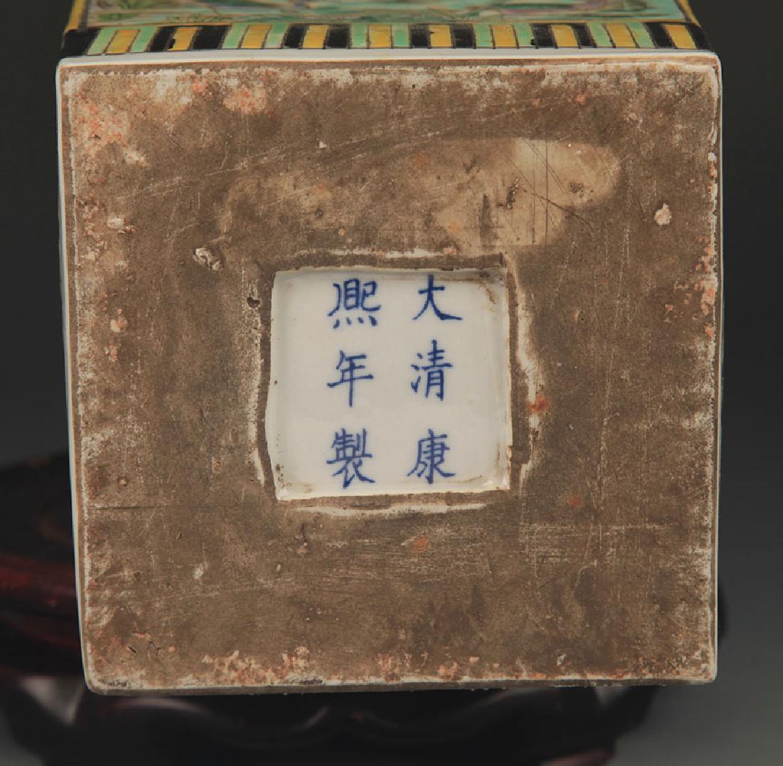 A GREEN GLAZE FAMILLE ROSE SQUARE VASE (1 of 7)