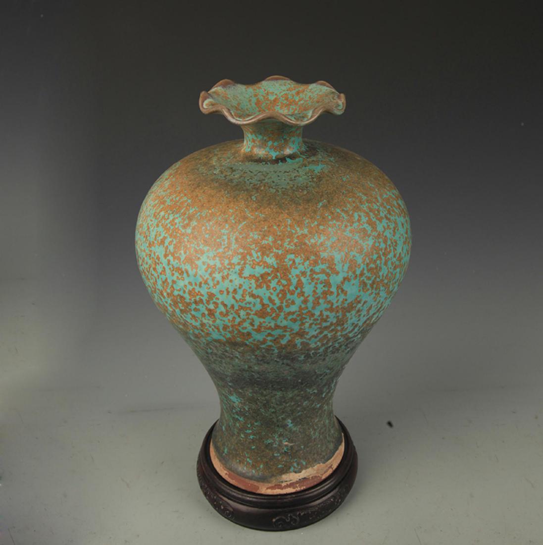 A LU JUN KILN FLOWER TOP MEI STYLE VASE: Song Dynasty, High: 10.75 inch; Diameter: 3.5 inch