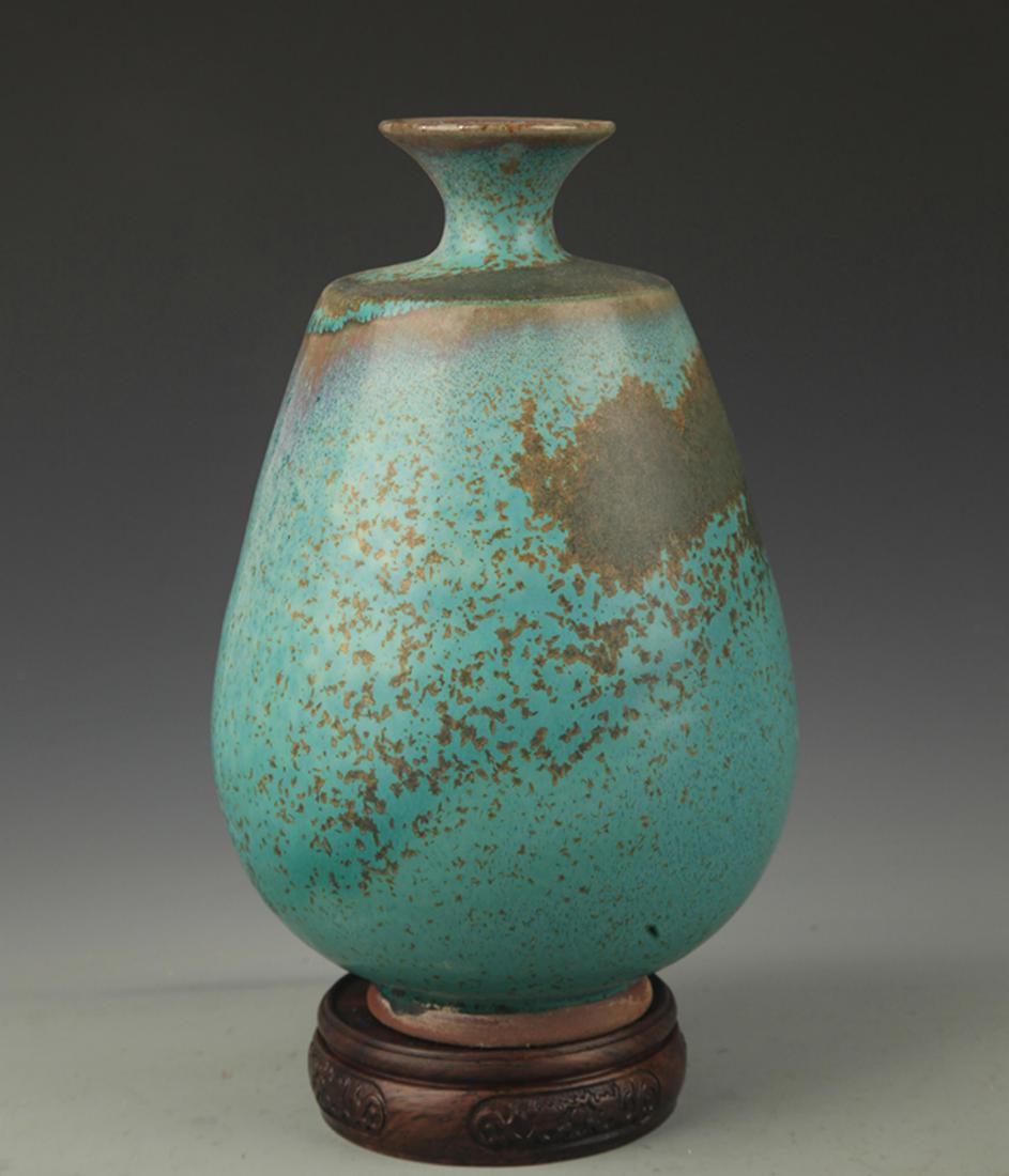 A LU JUN GLAZE PORCELAIN DECORATION VASE: Song Dynasty Style, High: 9.25 inch; Diameter: 2.25 inch