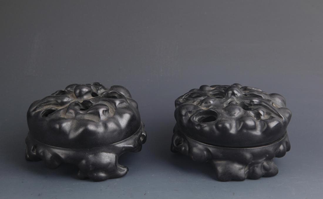 PAIR OF BLACK HARDWOOD BURL INCENSE BOX: 20th Century, High: 2.25 inch; Diameter: 3.75 inch