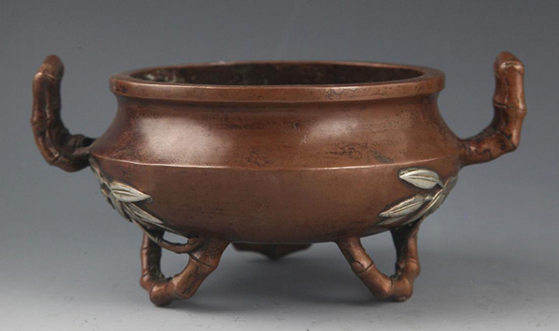 A FINELY FLOWER CARVING BRONZE CENSER (1 of 5)
