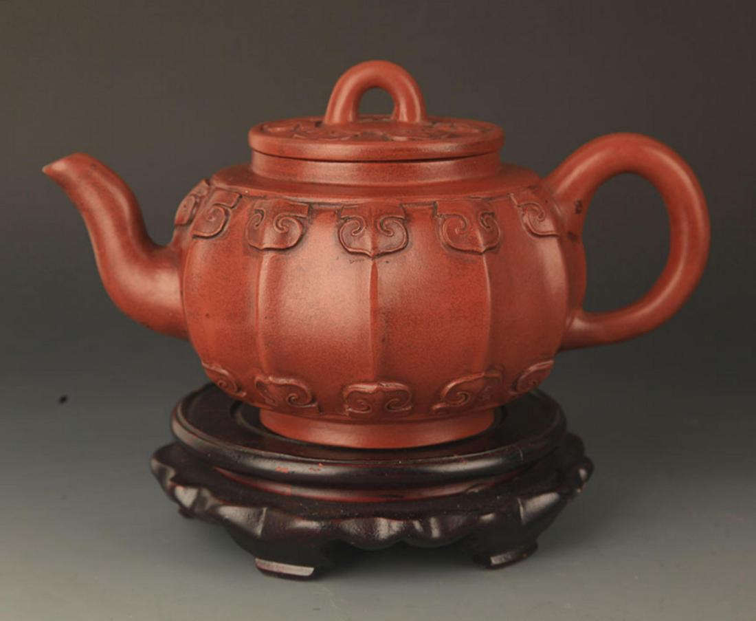A FINE "ZHAO DA HENG" MARK ZISHA TEAPOT (1 of 4)