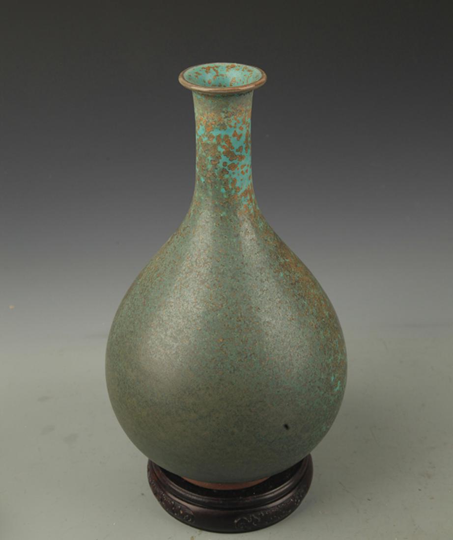A LU JUN GLAZE YU HU CHUN VASE: Song Dynasty Style, High: 11.25 inch; Diameter: 2.0 inch