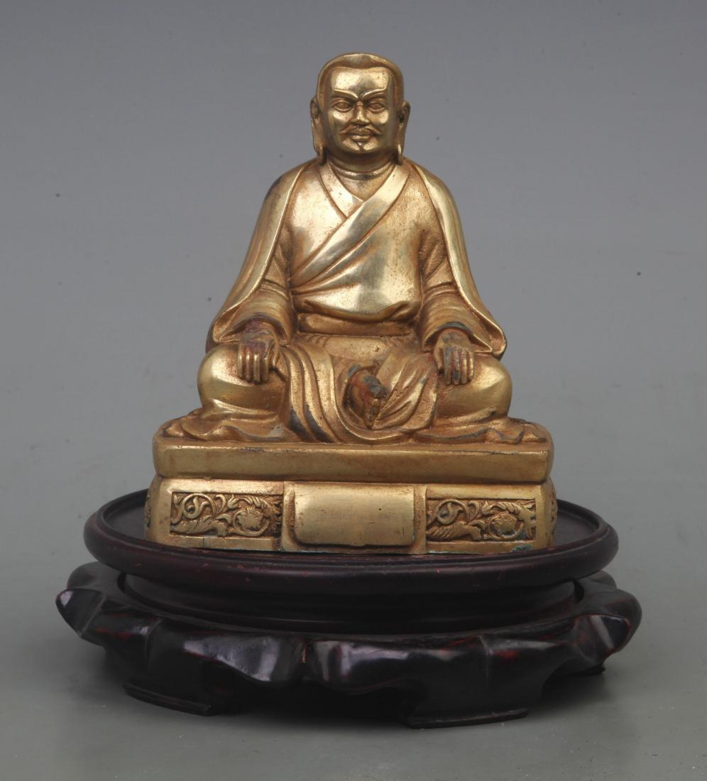 A FINE GILT BRONZE EMPEROR STATUE (1 of 5)