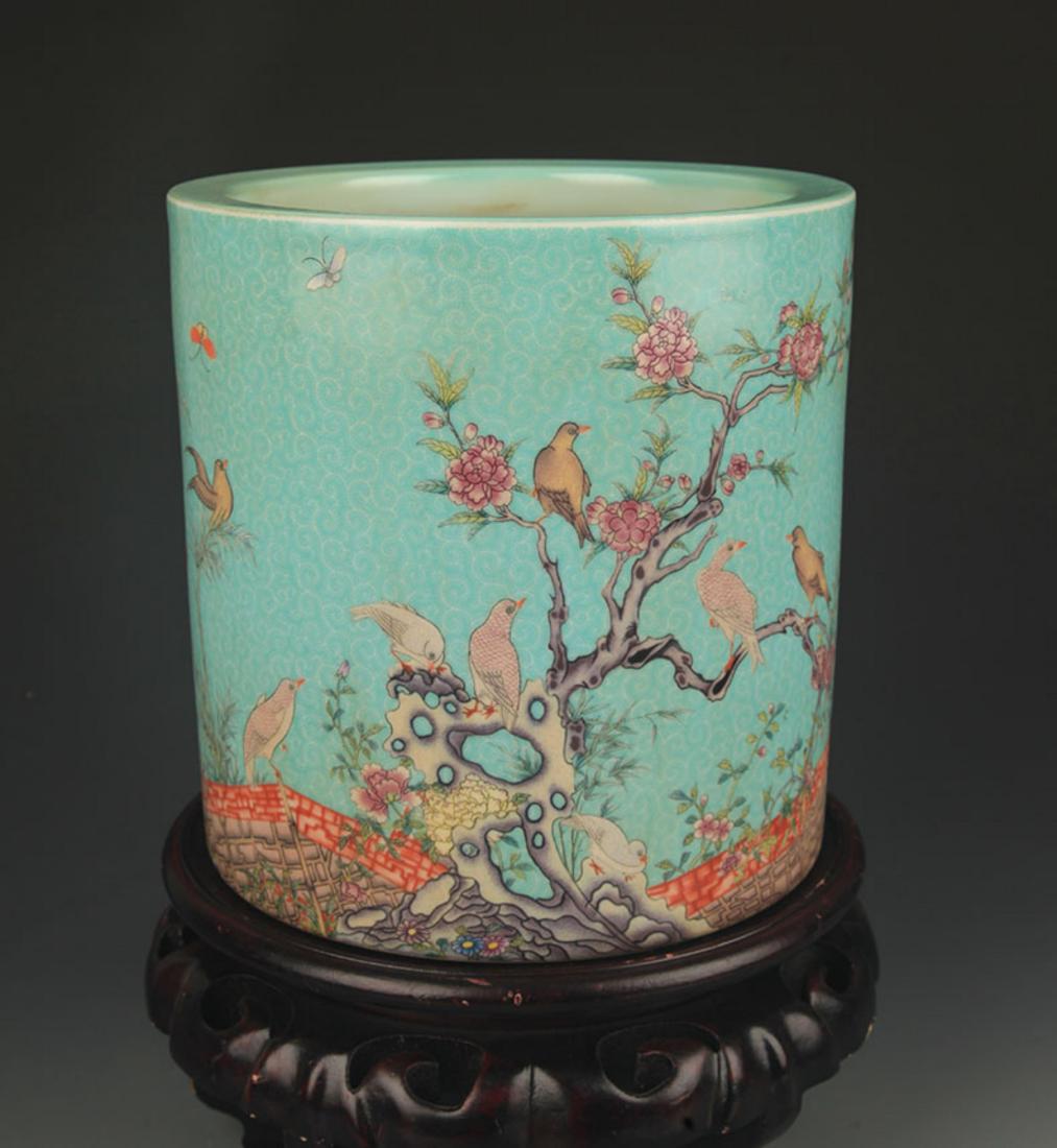 GREEN GROUND FAMILLE ROSE FLOWER AND BIRD BRUSH POT (1 of 5)