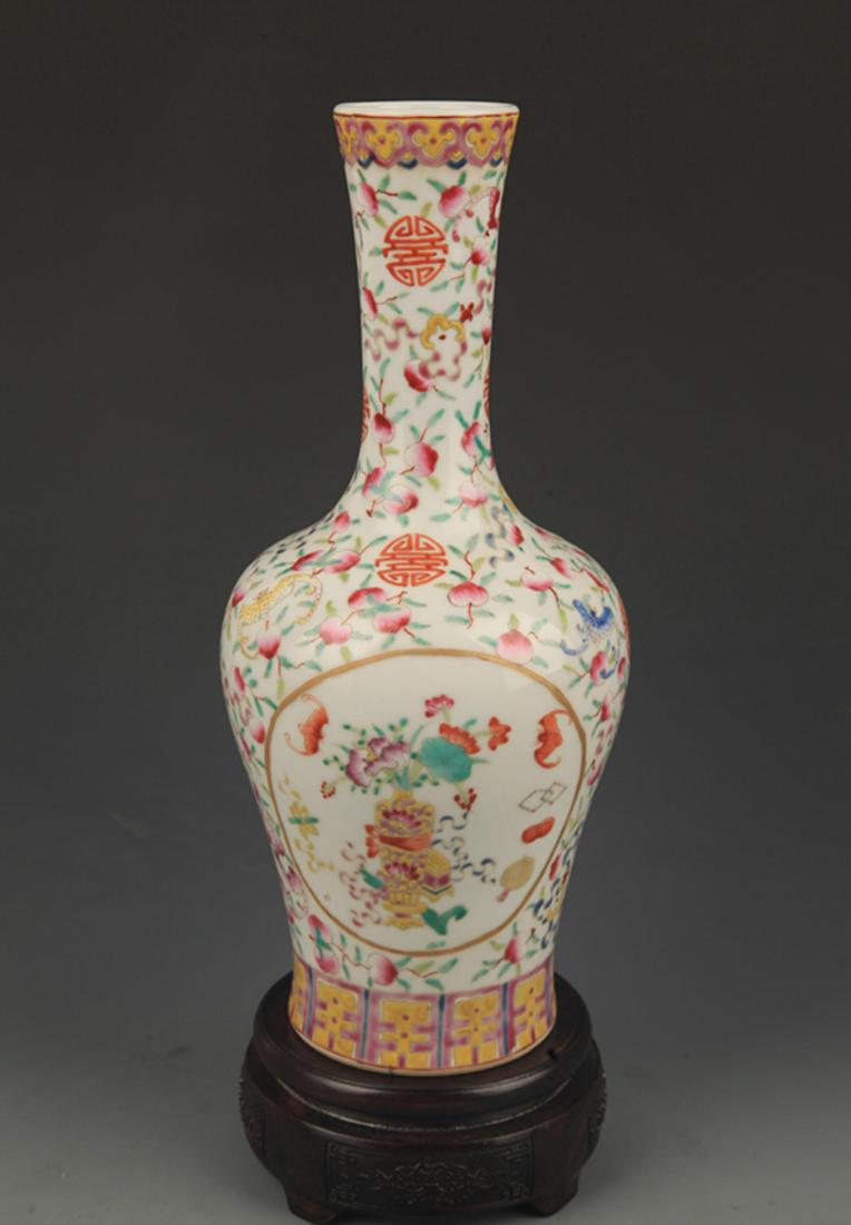 REAR FAMILLE ROSE FLOWER PATTERN HANDBELL STYLE VASE (1 of 5)
