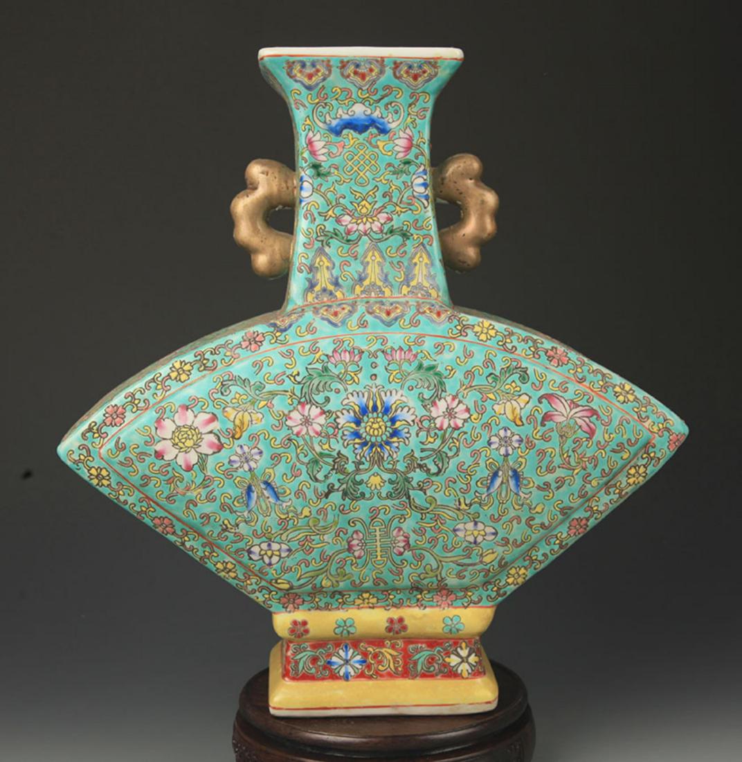 GREEN GLAZED FAMILLE ROSE HAND FAN STYLE PORCELAIN VASE (1 of 5)