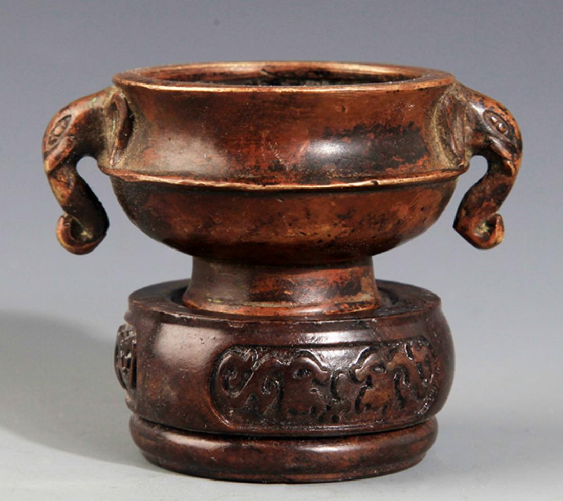 A DOUBLE ELEPHANT EAR SHAPED SMALL BRONZE CENSER (1 of 4)