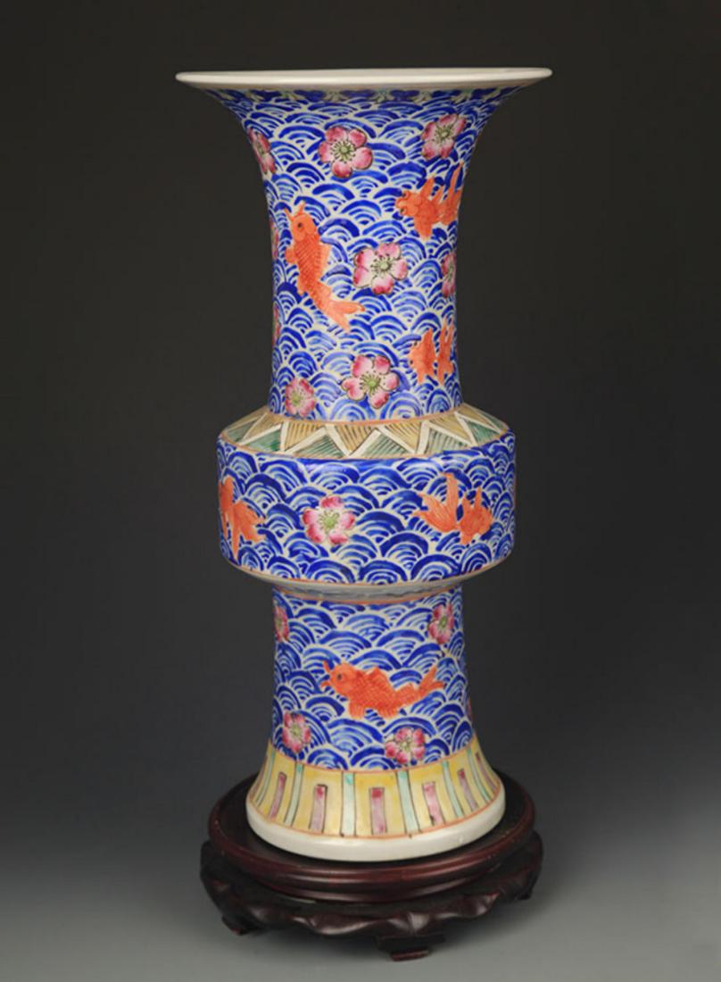 BLUE AND WHITE FISH PATTERN FLOWER PORCELAIN VASE (1 of 5)