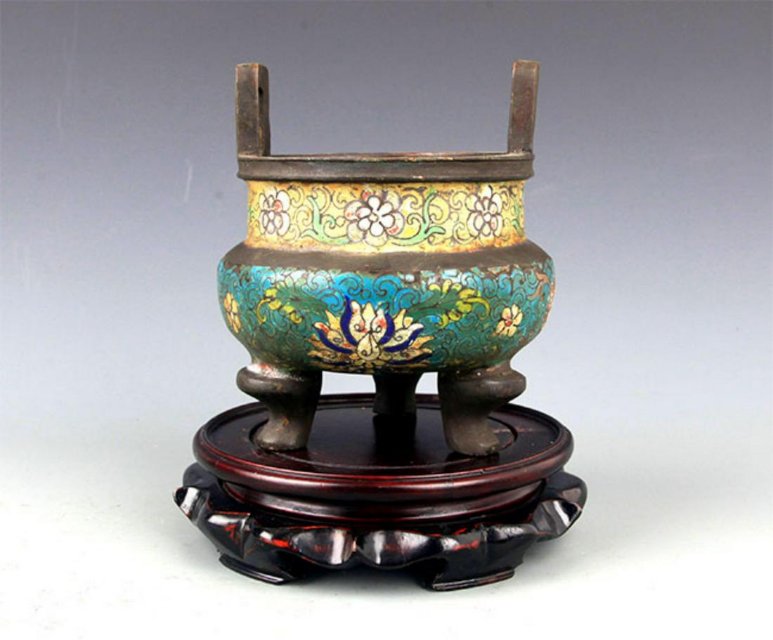 A DOUBLE EAR ENAMEL BRONZE CENSER: Ming Dynasty, High: 6.0 inch; Diameter: 4.75 inch