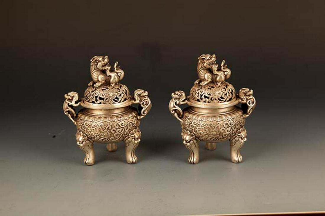 PAIR OF CARVED LION COVER BRONZE AROMATHERAPY BURNER (1 of 7)