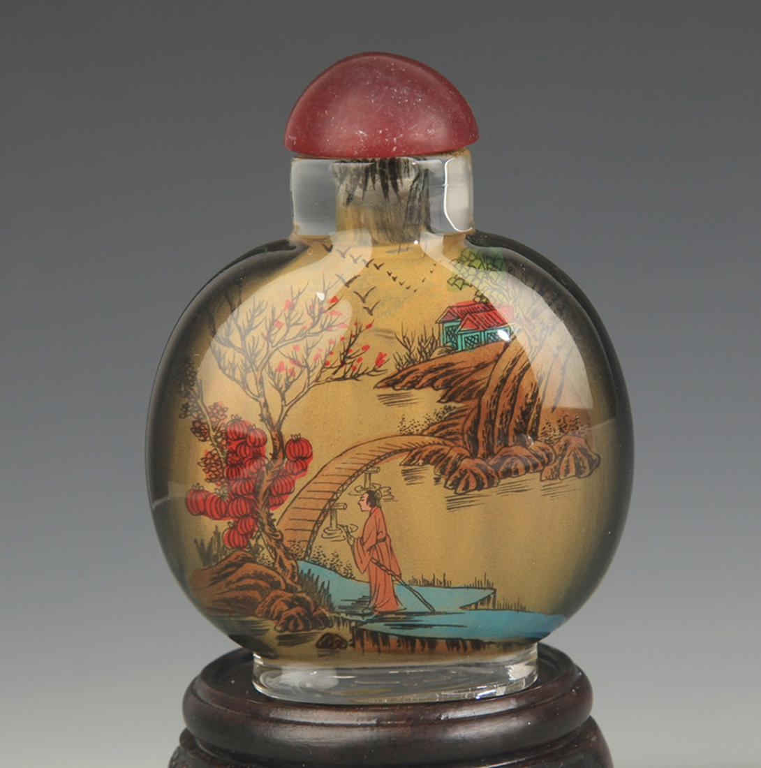 A FINE LANDSCAPE PAINTED GLASS SNUFF BOTTLE (1 of 3)