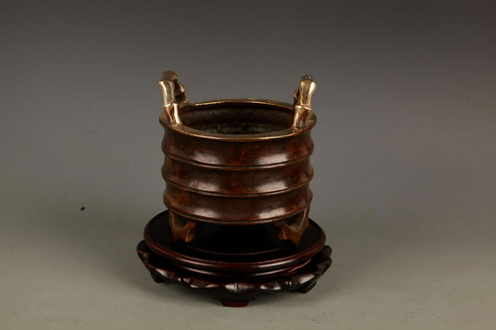 A FINELY MADE BAMBOO STYLE BRONZE CENSER (1 of 5)