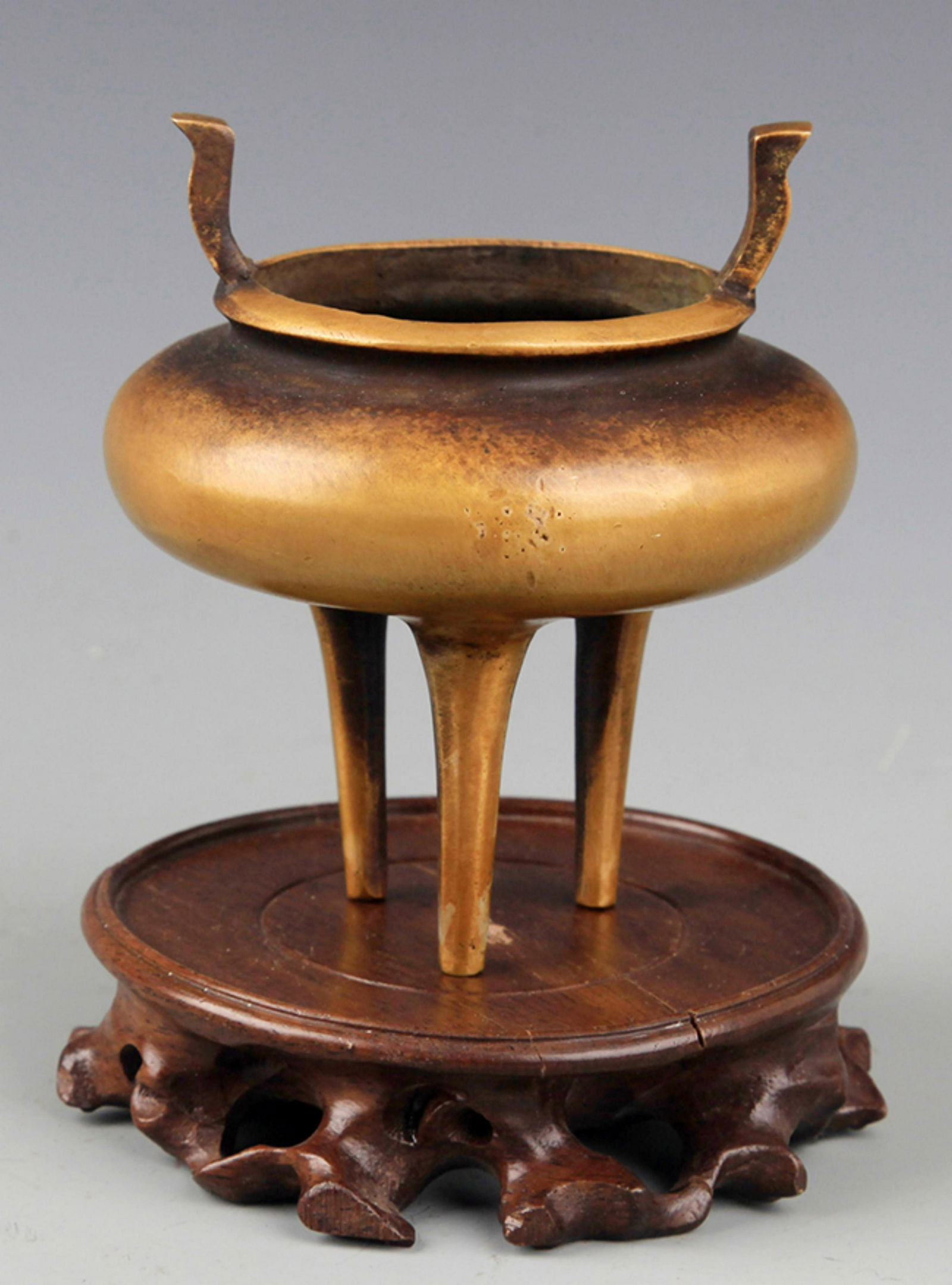 A TALL FOOT SMALL BRONZE CENSER (1 of 3)