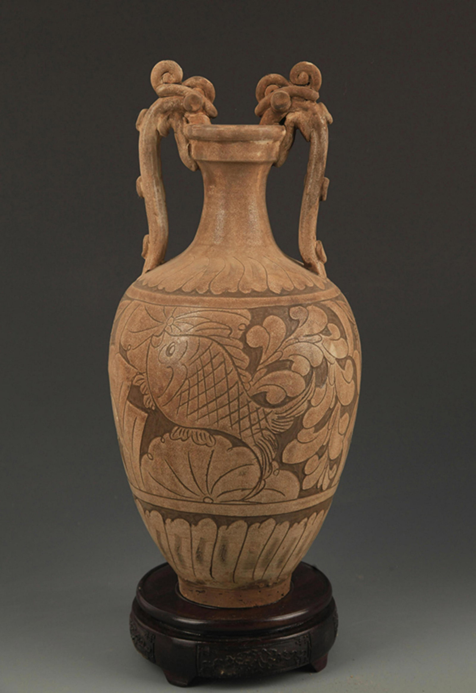 CI ZHOU KILN WHITE GLAZE LOTUS FLOWER CARVING VASE: Song Dynasty Style, High: 14.00 inch; Width: 6.5 inch