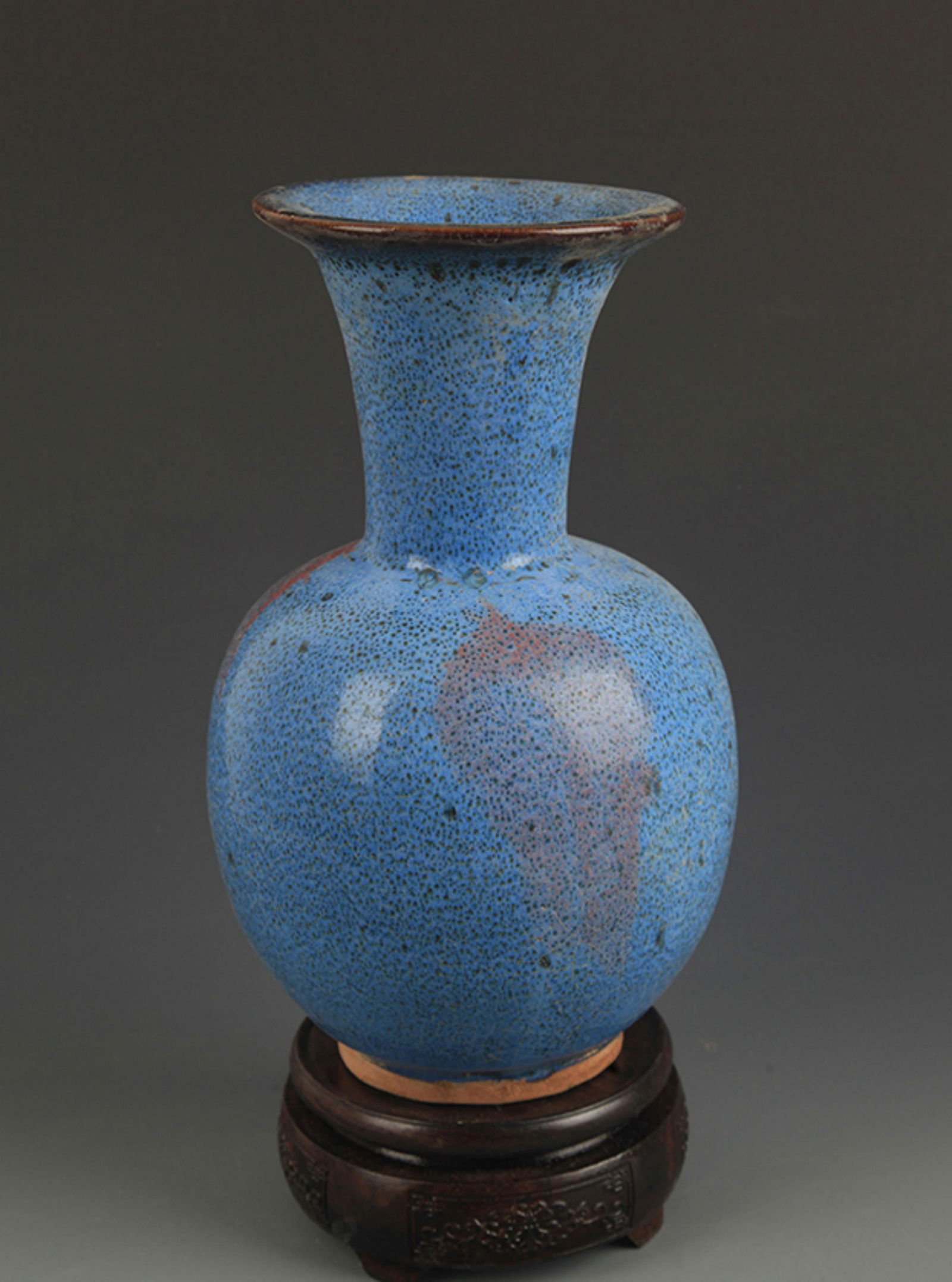 A LU JUN GLAZE LIGHT BLUE COLOR JAR: Song Dynasty, High: 9.5 inch; Diameter:4.5 inch