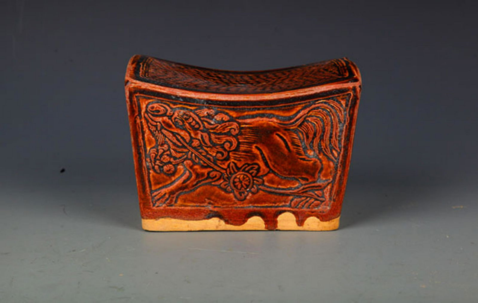 A RED COLOR GLAZED WIDE TOP PORCELAIN WATER POT (1 of 7)