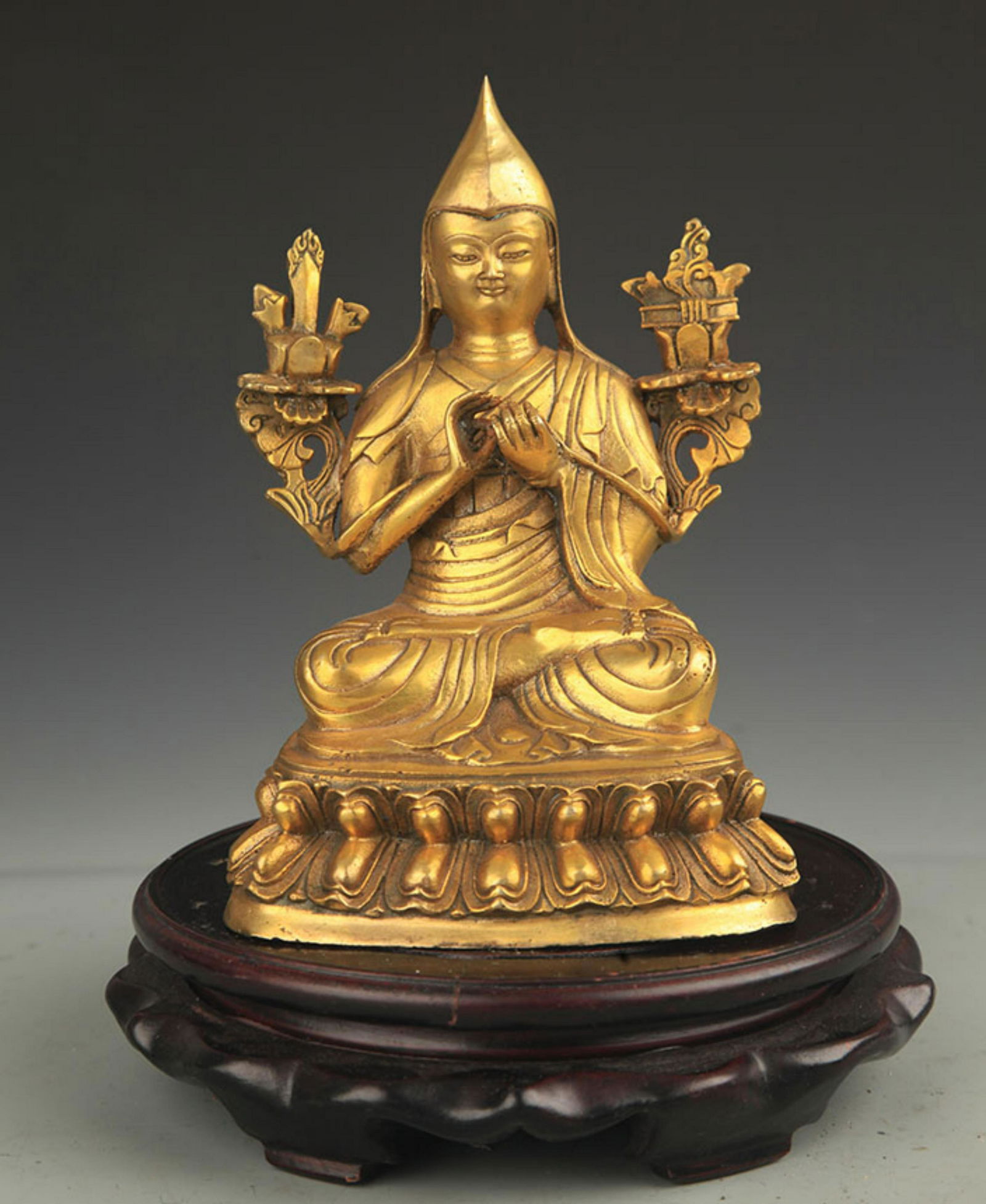 A TIBETAN BUDDHISM BRONZE TSONGKHAPA STATUE (1 of 6)