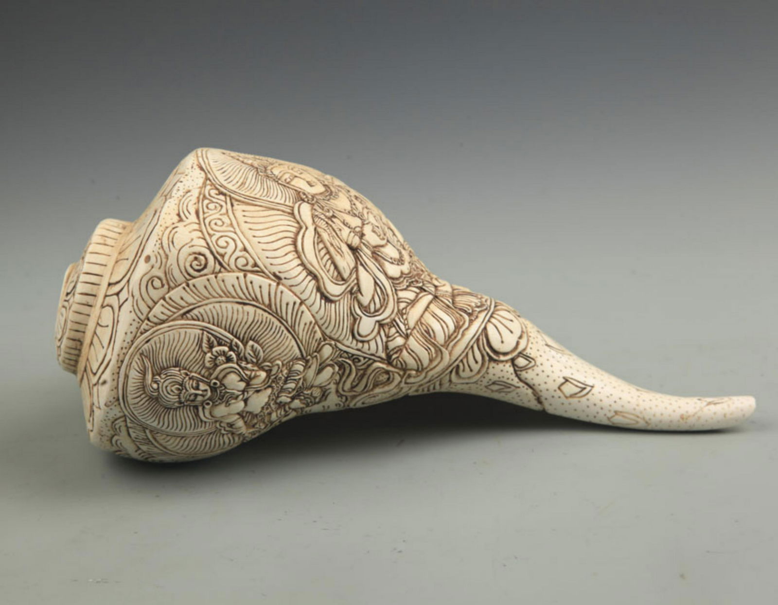 FINE TIBETAN CONCH STYLE BUDDHISM INSTRUMENT (1 of 8)