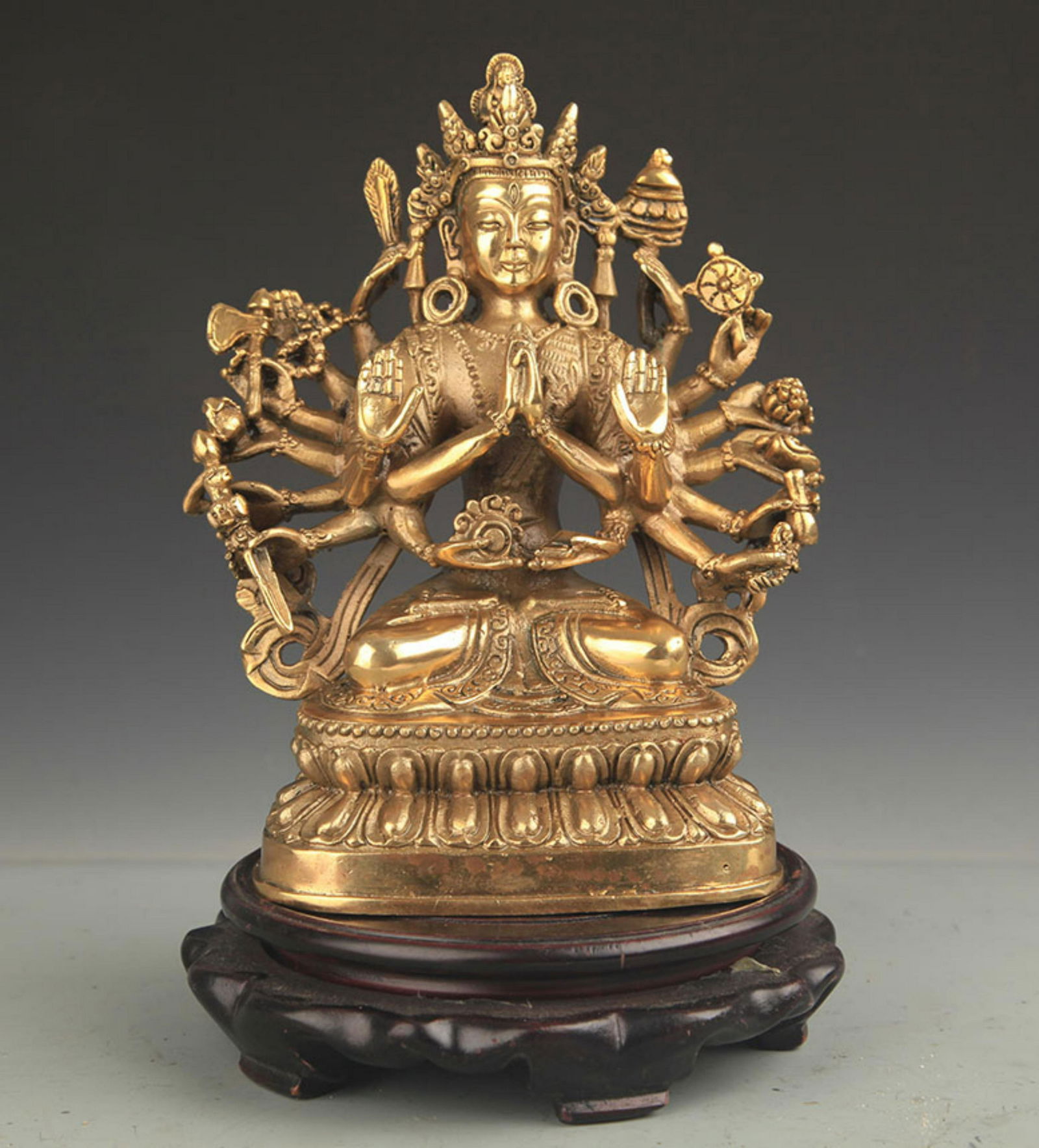 TIBETAN BUDDHISM BRONZE GUAN YIN STATUE (1 of 6)