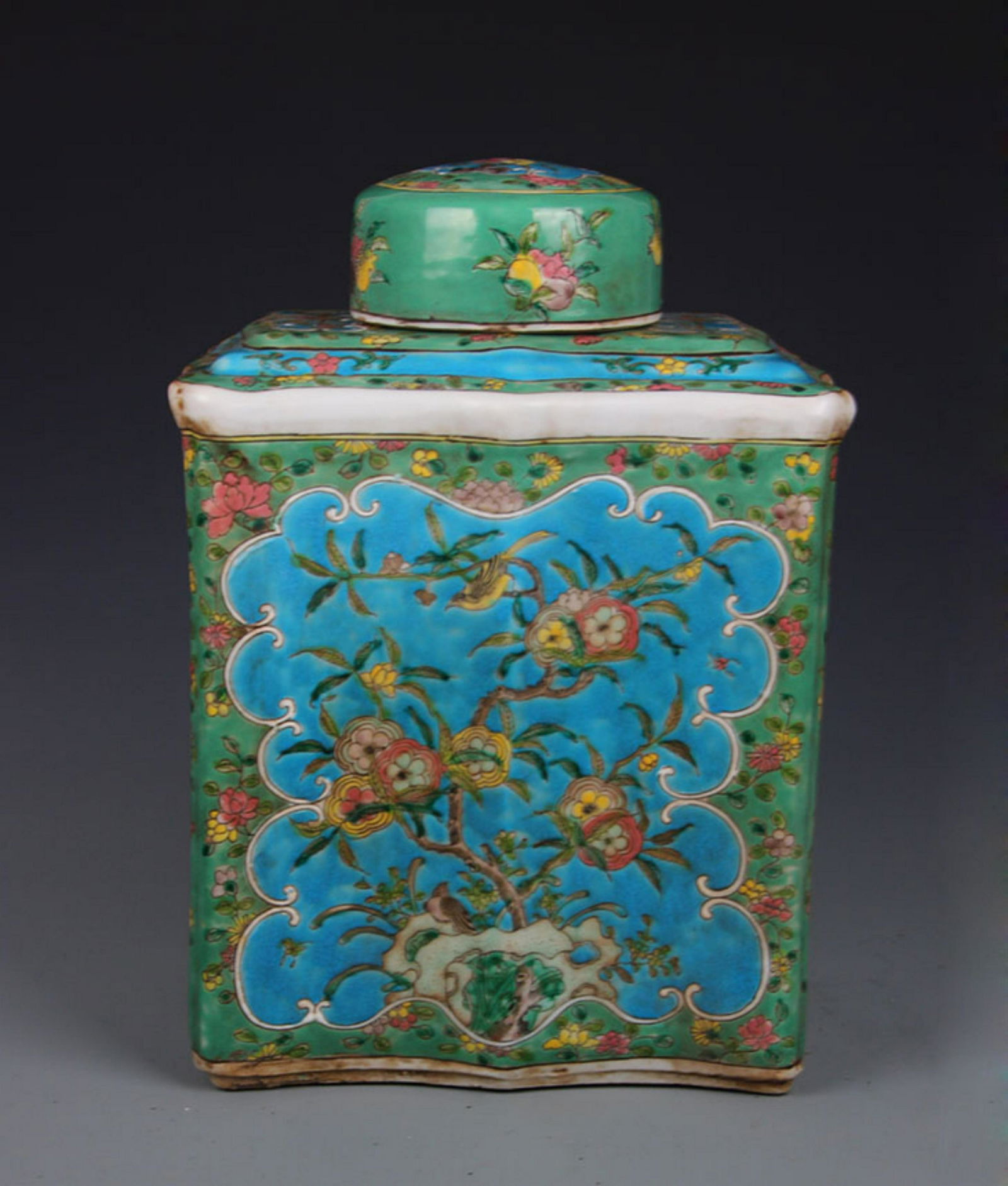 GREEN GROUND FAMILLE ROSE FLOWER AND BIRD TEJAR (1 of 6)