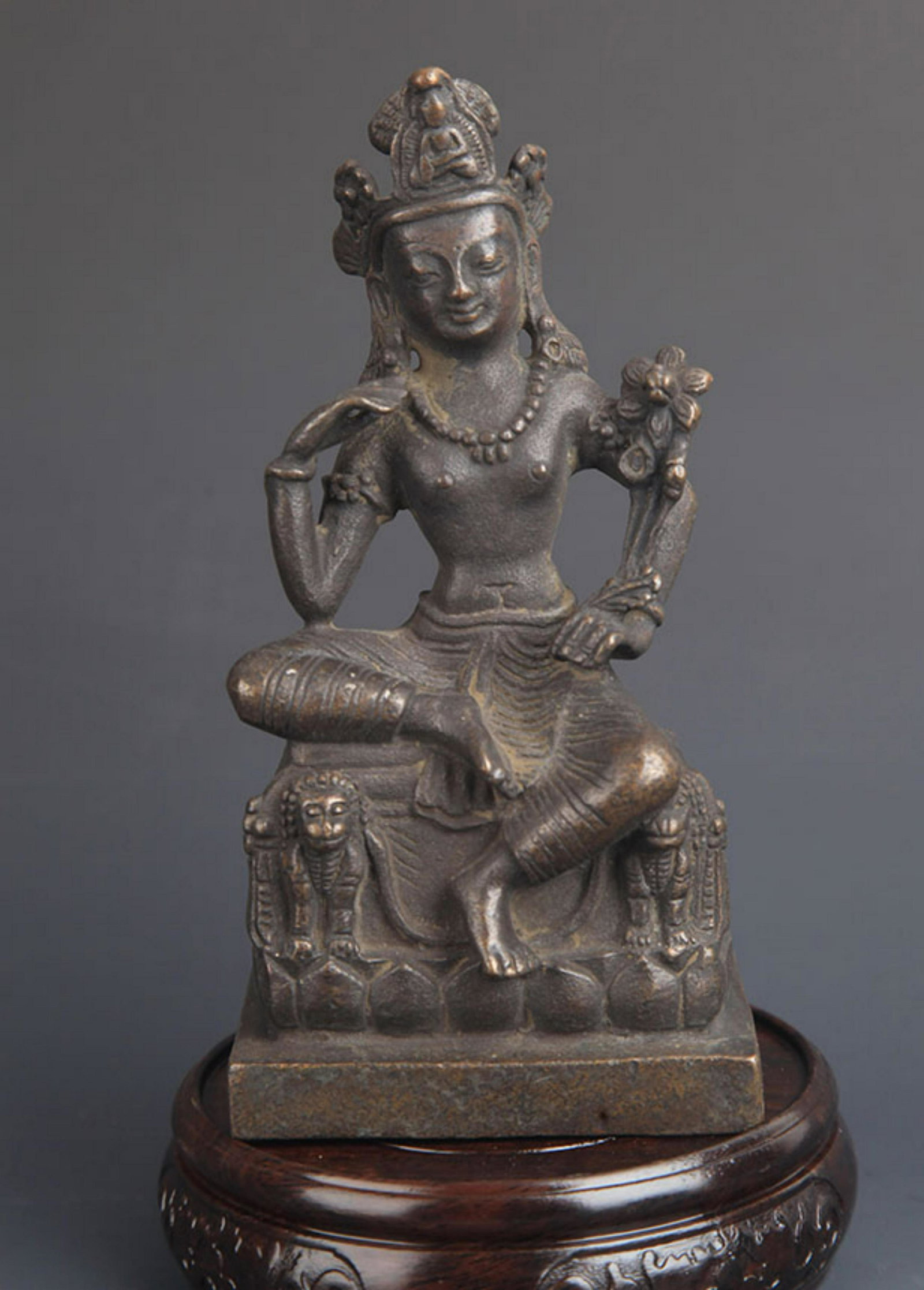 BRONZE MANJUSHRI STATUE (1 of 6)