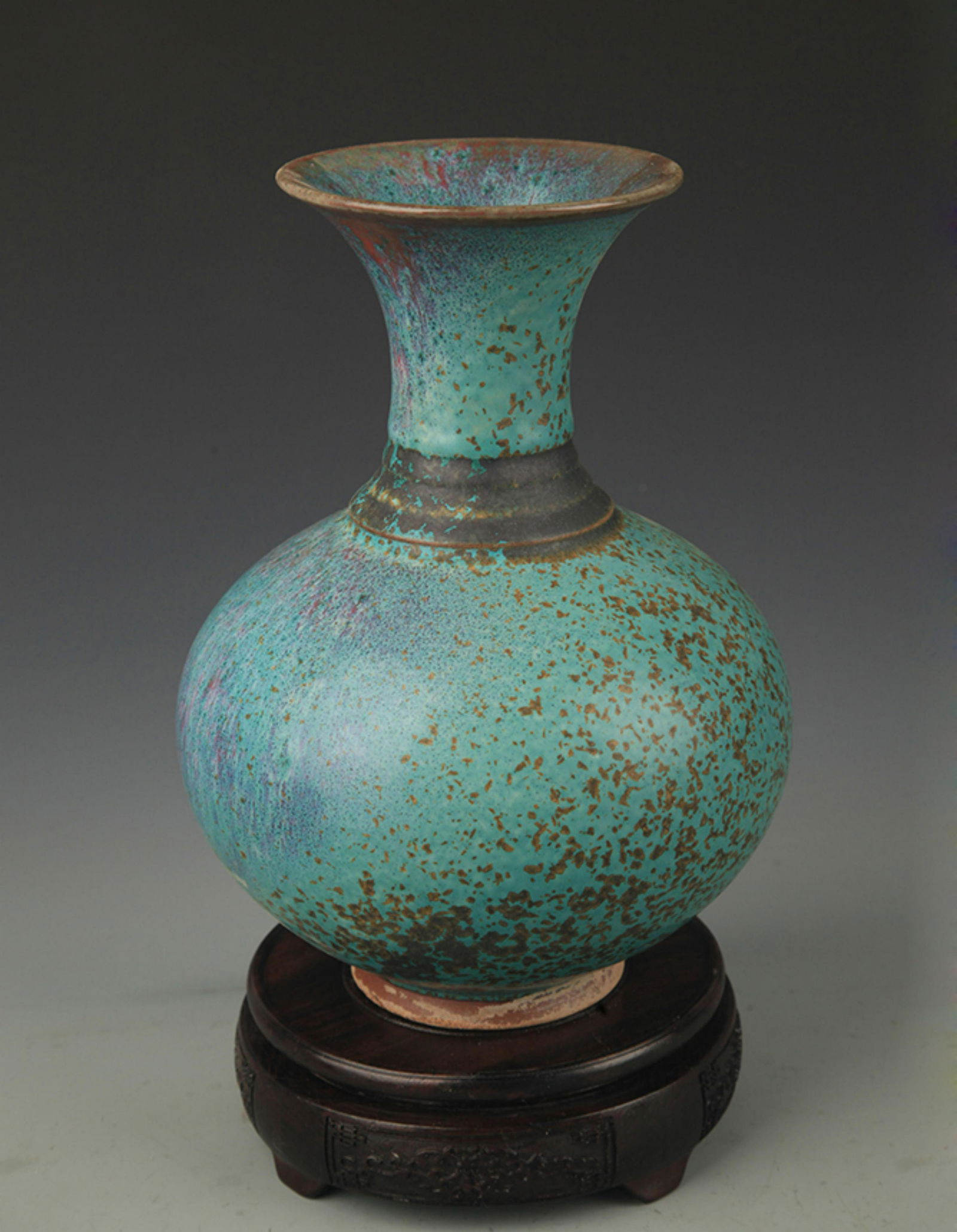LU JUN GLAZED LIGHT BLUE COLOR VASE: Song Dynasty Style, High:9.0 inch; Diameter:4.0 inch