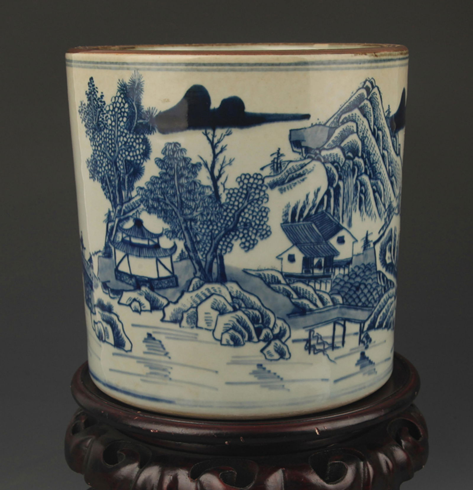 BLUE AND WHITE CHARACTER PATTERN PORCELAIN BRUSH HOLDER (1 of 5)