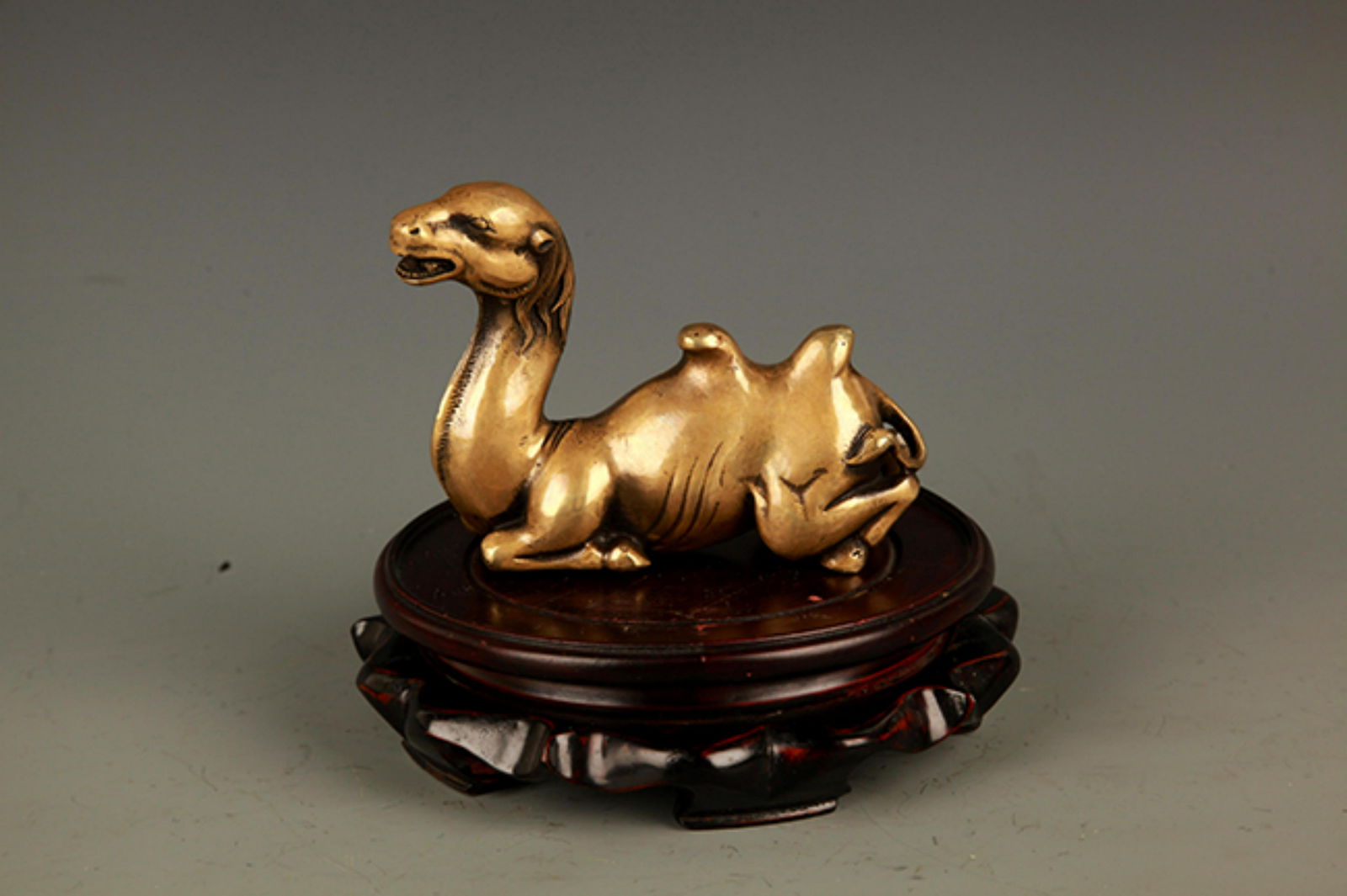A FINE BRONZE CAMEL FIGURE PAPERWEIGHT (1 of 5)