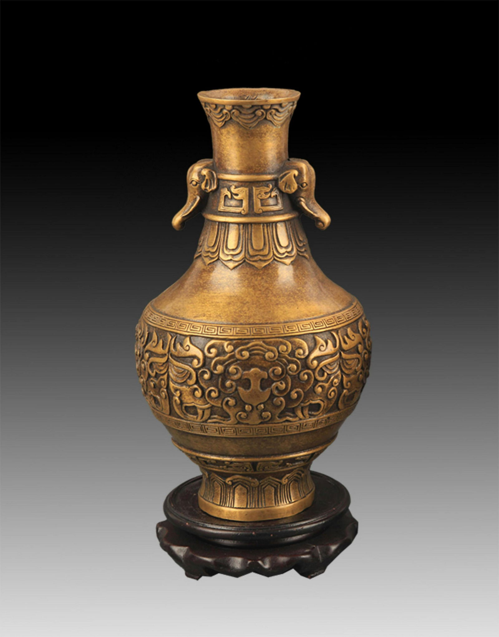 A LARGE ELEPHANT EAR FINELY CARVED BRONZE BOTTLE (1 of 5)