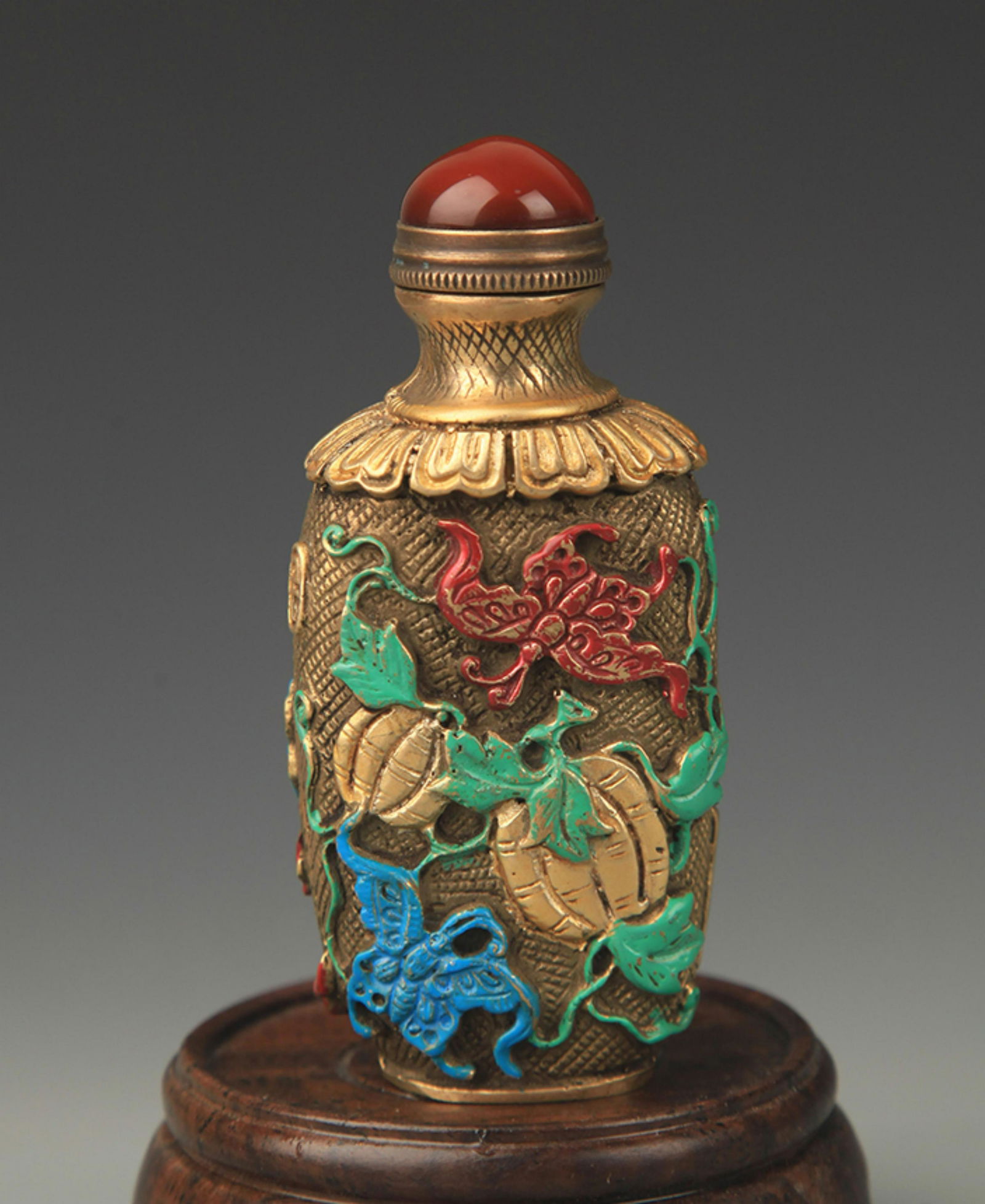 A BRONZE CHARACTER PATTERN SNUFF BOTTLE (1 of 6)