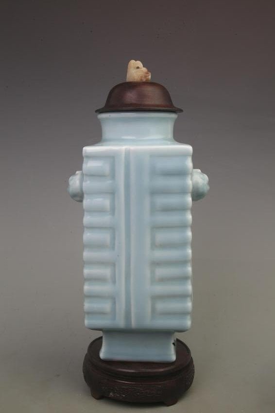 A LIGHT BLUE GROUND "CONG" STYLE VASE WITH COVER (1 of 9)