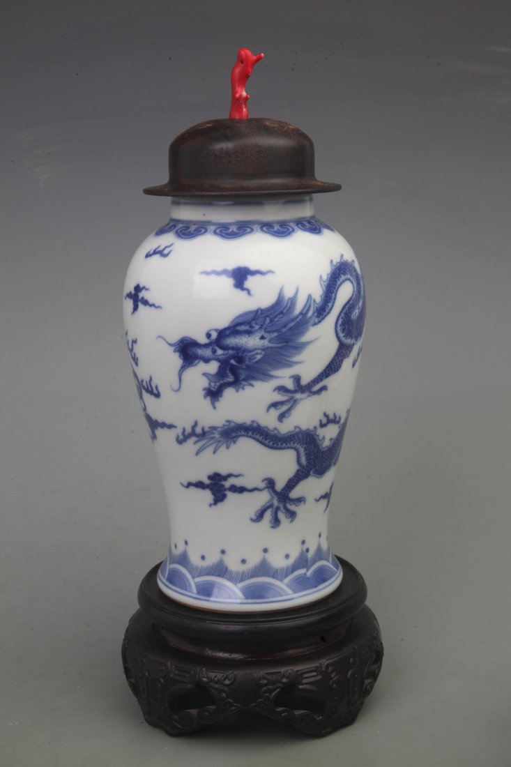 RARE BLUE AND WHITE DRAGON PATTERN VASE WITH REDWOOD (1 of 8)